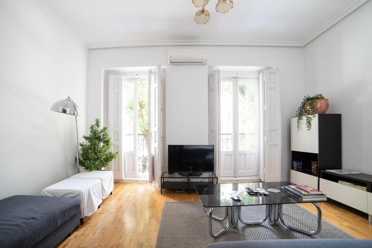 Bright Apartment In Historical City Center Madrid Dış mekan fotoğraf